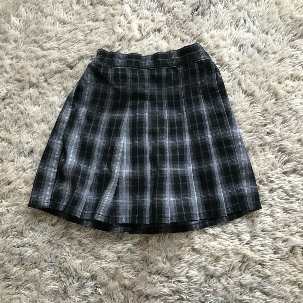 Adorable Pleated Plaid Skort- Uniqlo Kids!
